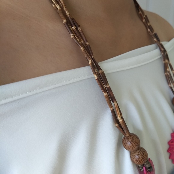 Handmade Natural Statement Necklace multi-color - Picture 3 of 5